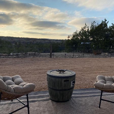 Airstream Alfresco Hotel Fredericksburg Exterior photo