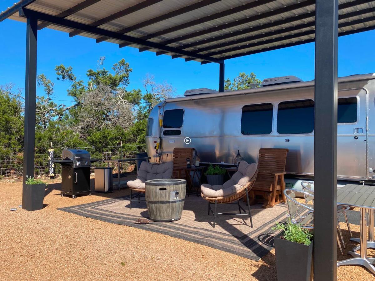 Airstream Alfresco Hotel Fredericksburg Exterior photo
